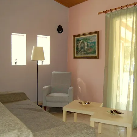 Blue Lagoon Vila *